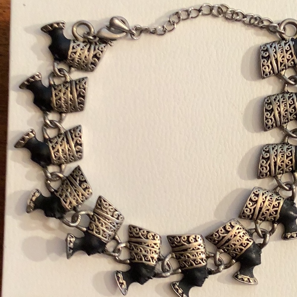 QUEEN NEFERTITI Egyptian Obsidian Bracelet 1980s